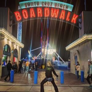 Meet your Posher, Lee lou